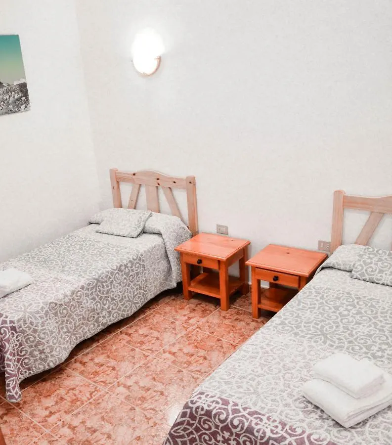 Banana Surf House Hotel Los Cristianos  0*, Los Cristianos (Tenerife) Spain