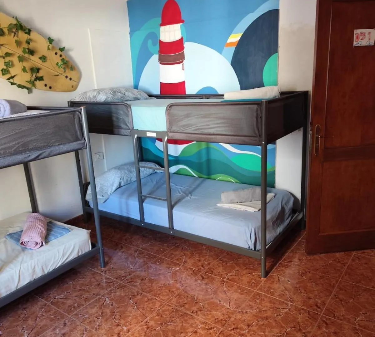Banana Surf House Hotel Los Cristianos  0*, Los Cristianos (Tenerife) Spain